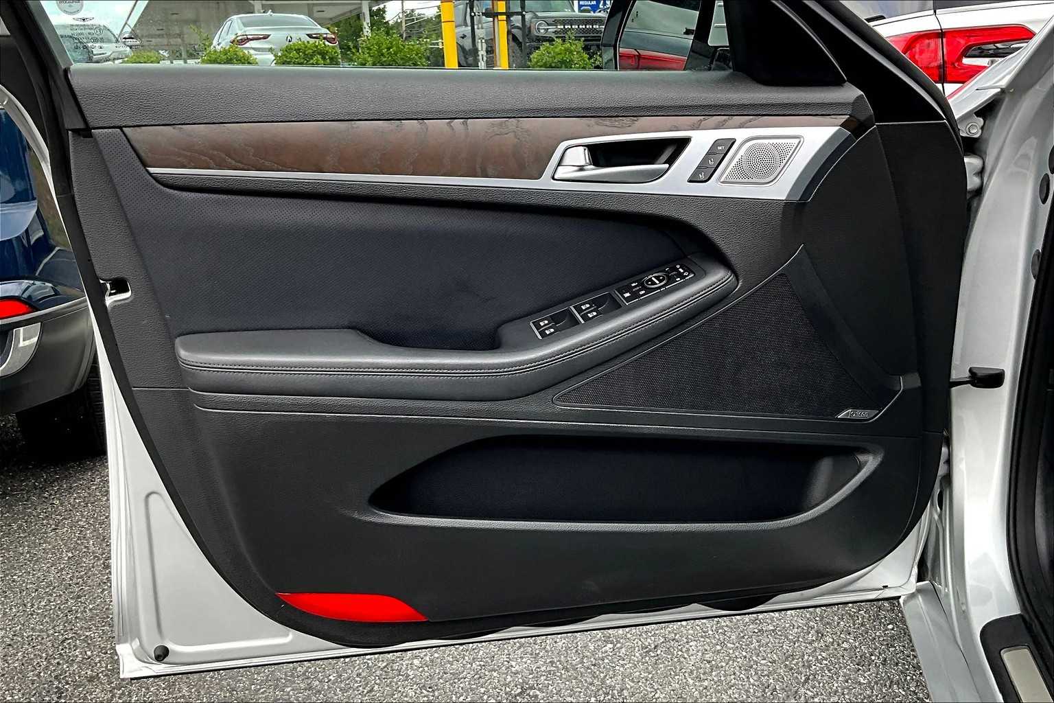 2018 Genesis G80 AWD photo 19