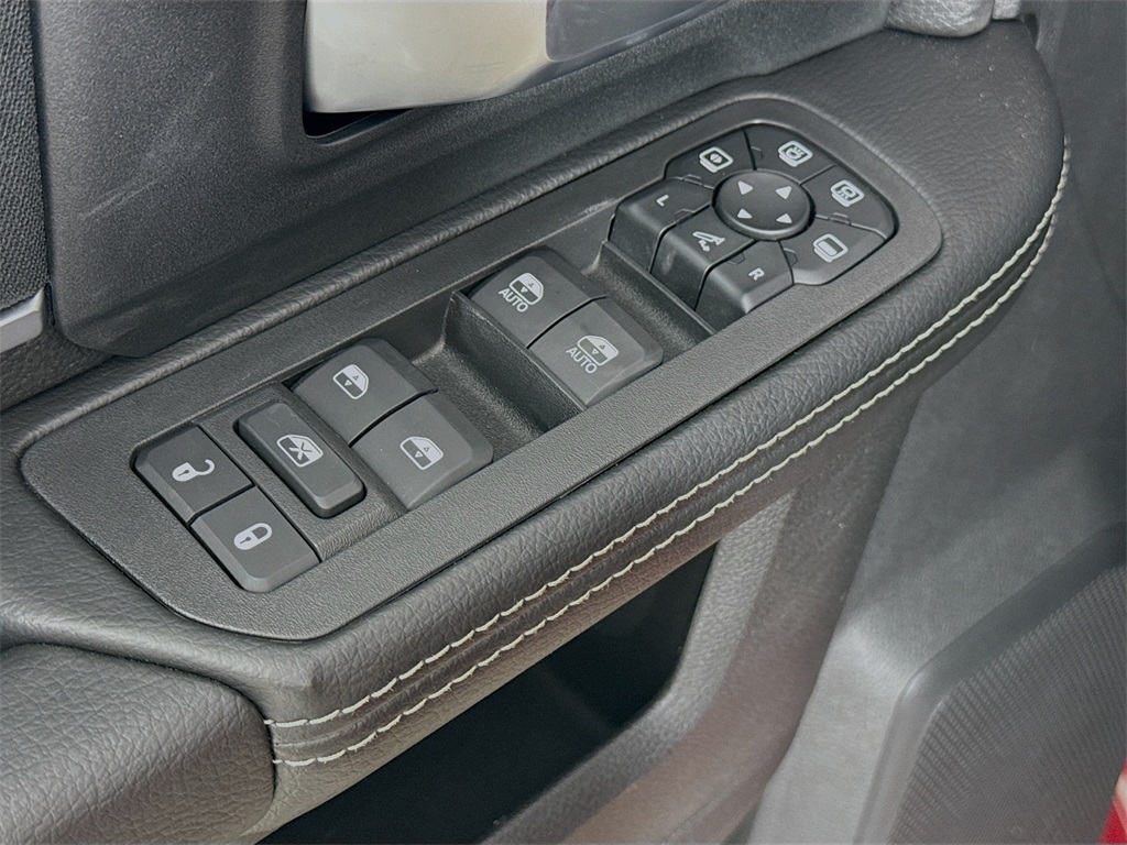 2025 Ram 2500 Big Horn photo 21