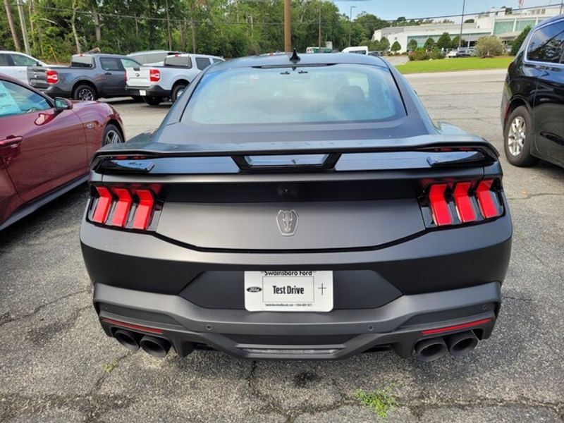 2025 Ford Mustang Dark Horse photo 11