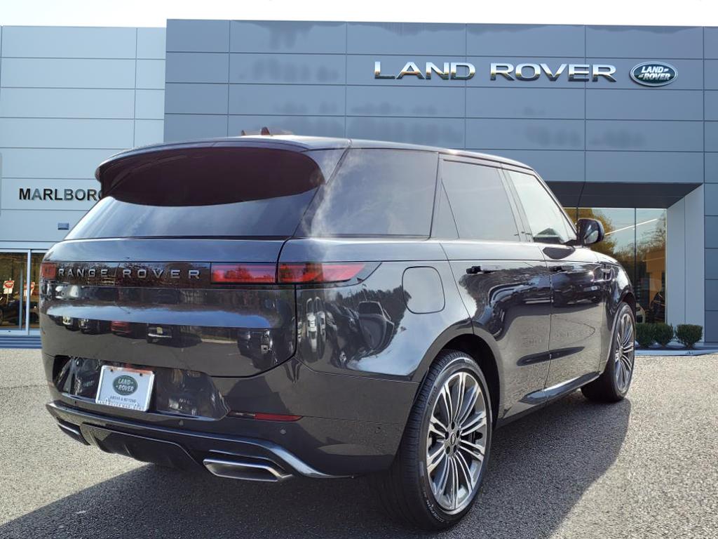 2025 Land Rover Range Rover Sport SE photo 2