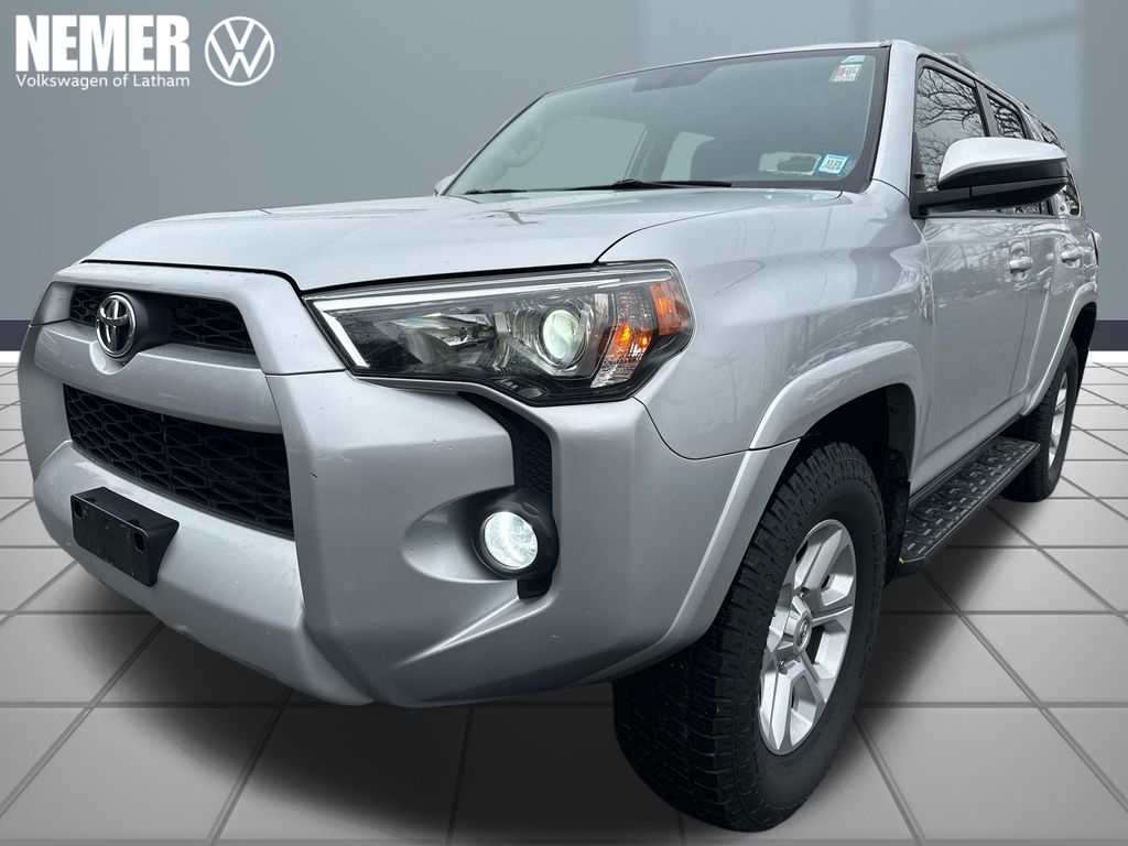 2019 Toyota 4Runner SR5's photo