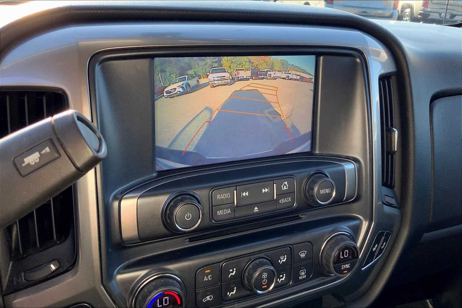 2017 Chevrolet Silverado 1500 LT photo 27