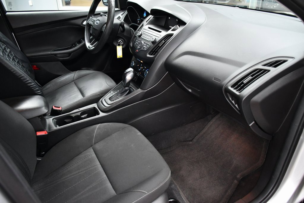 2015 Ford Focus SE photo 26
