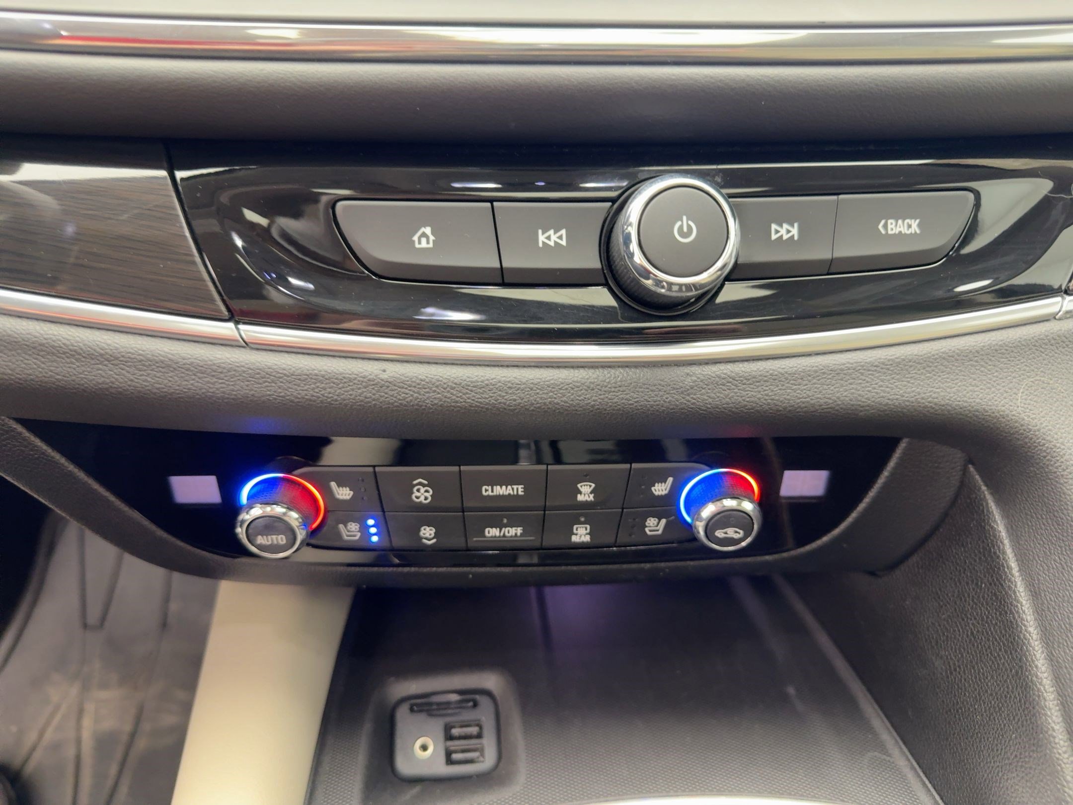 2020 Buick Enclave Premium photo 19