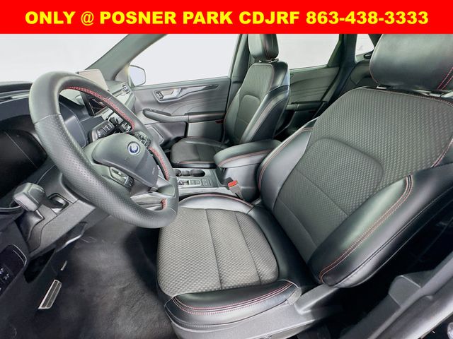2023 Ford Escape ST-Line photo 19