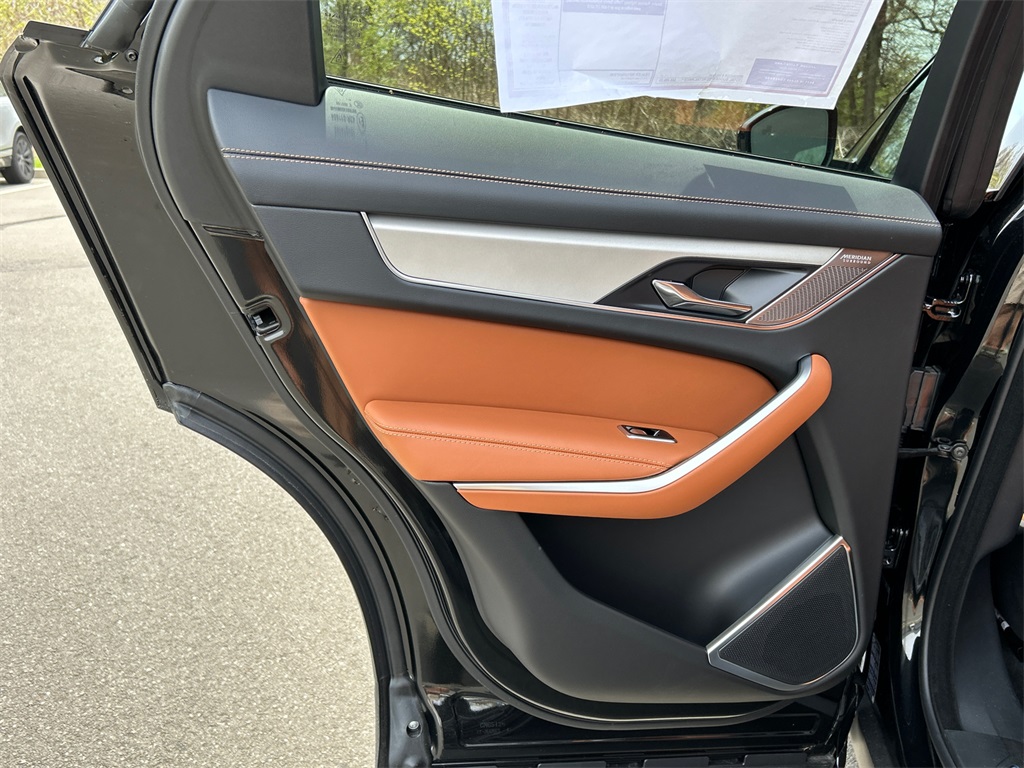 2026 Jaguar F-PACE P250 R-Dynamic S photo 22