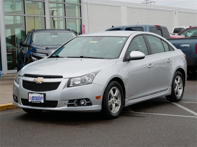 Used 2014 Chevrolet Cruze 1LT with VIN 1G1PC5SB5E7180990 for sale in Roseville, Minnesota
