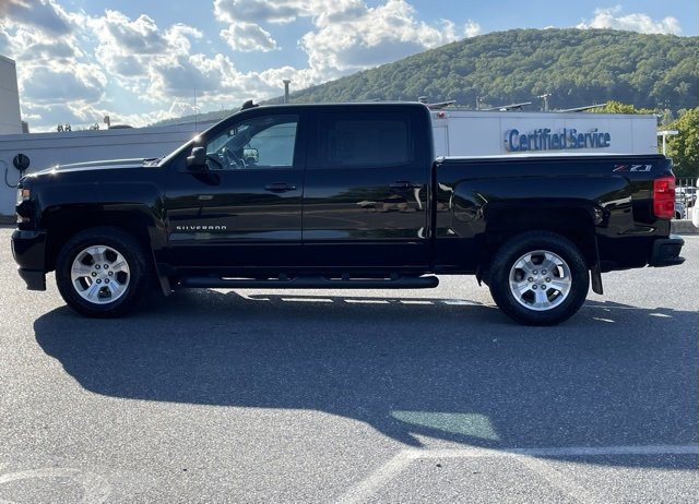 2018 Chevrolet Silverado 1500 LT photo 4