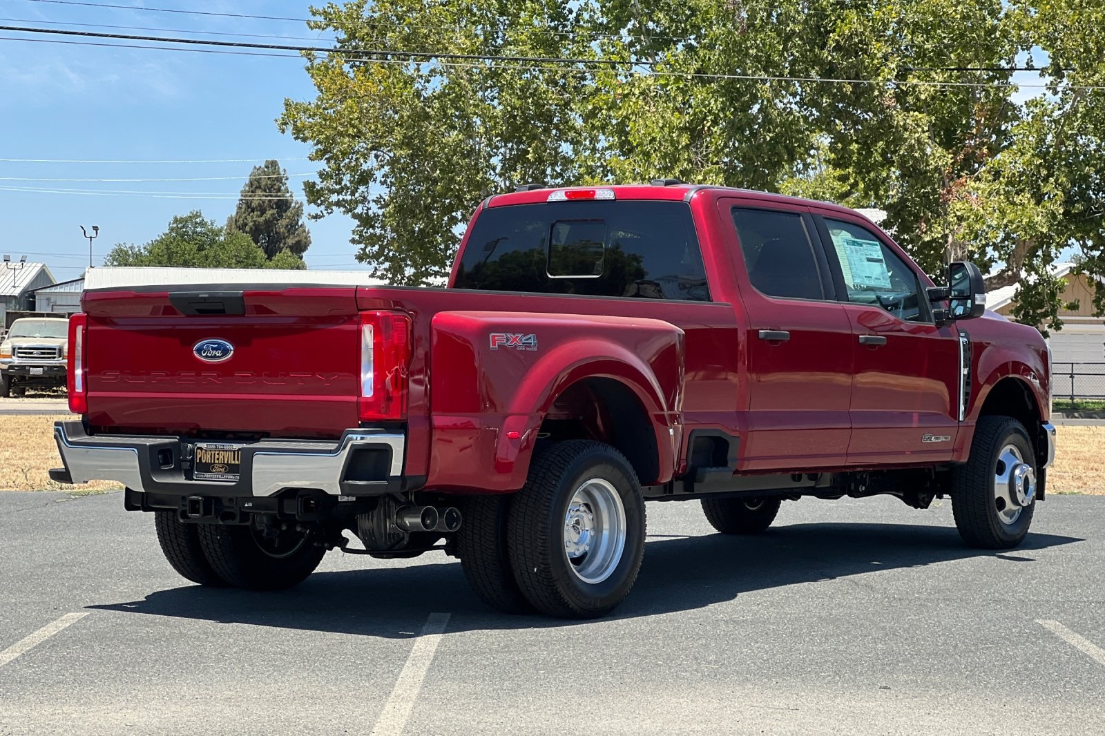 2025 Ford F-350 XLT photo 4