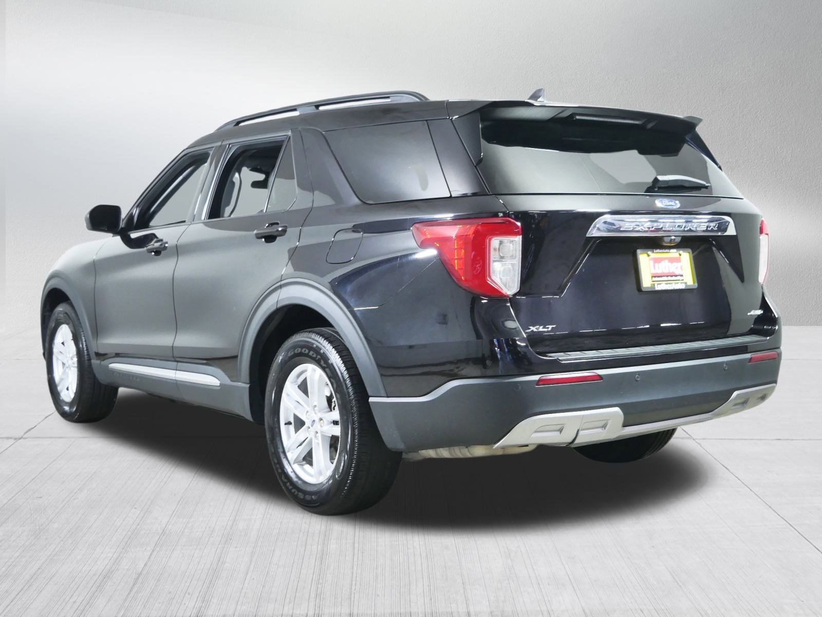 2023 Ford Explorer XLT photo 5