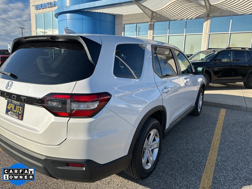 2023 Honda Pilot LX photo 4