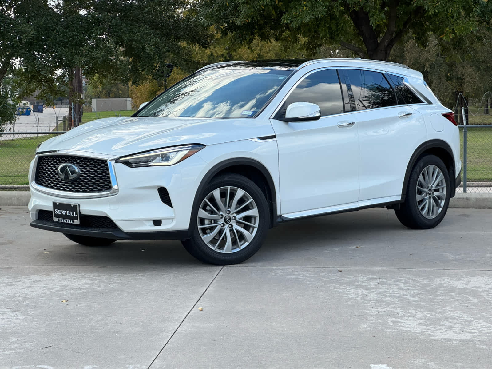 2023 INFINITI QX50 Luxe