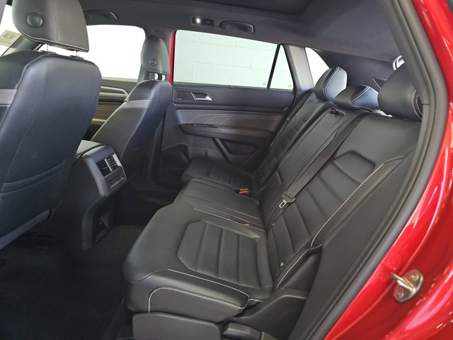 2022 Volkswagen Atlas Cross Sport V6 SEL Premium R-Line photo 4