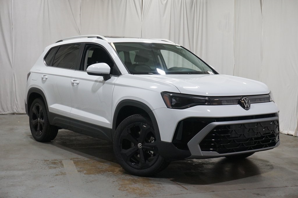 2025 Volkswagen Taos SEL photo 2