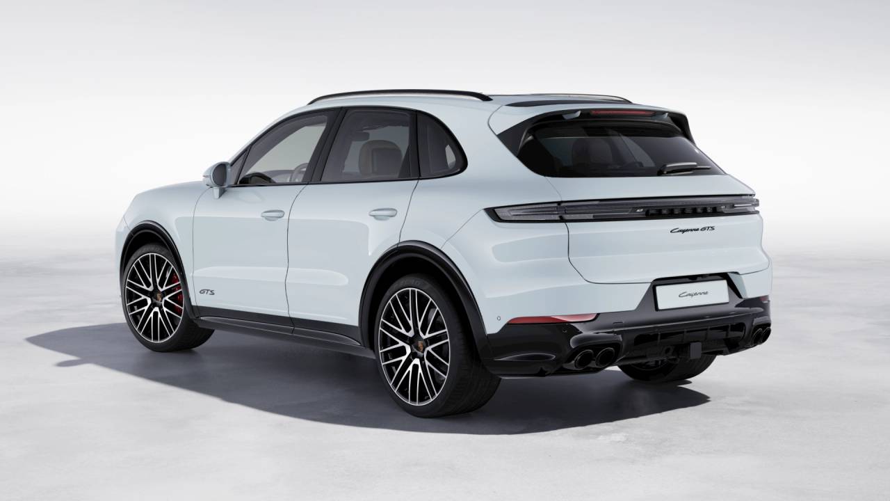 2026 Porsche Cayenne GTS photo 3