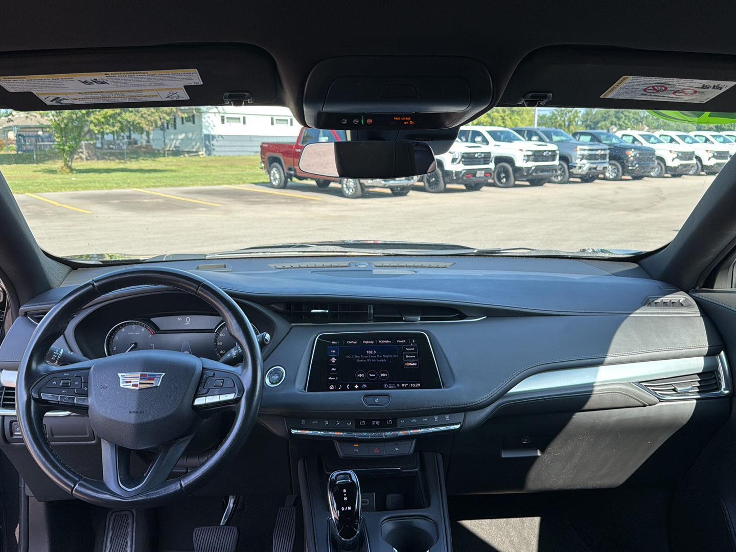 2023 Cadillac XT4 Premium Luxury photo 3