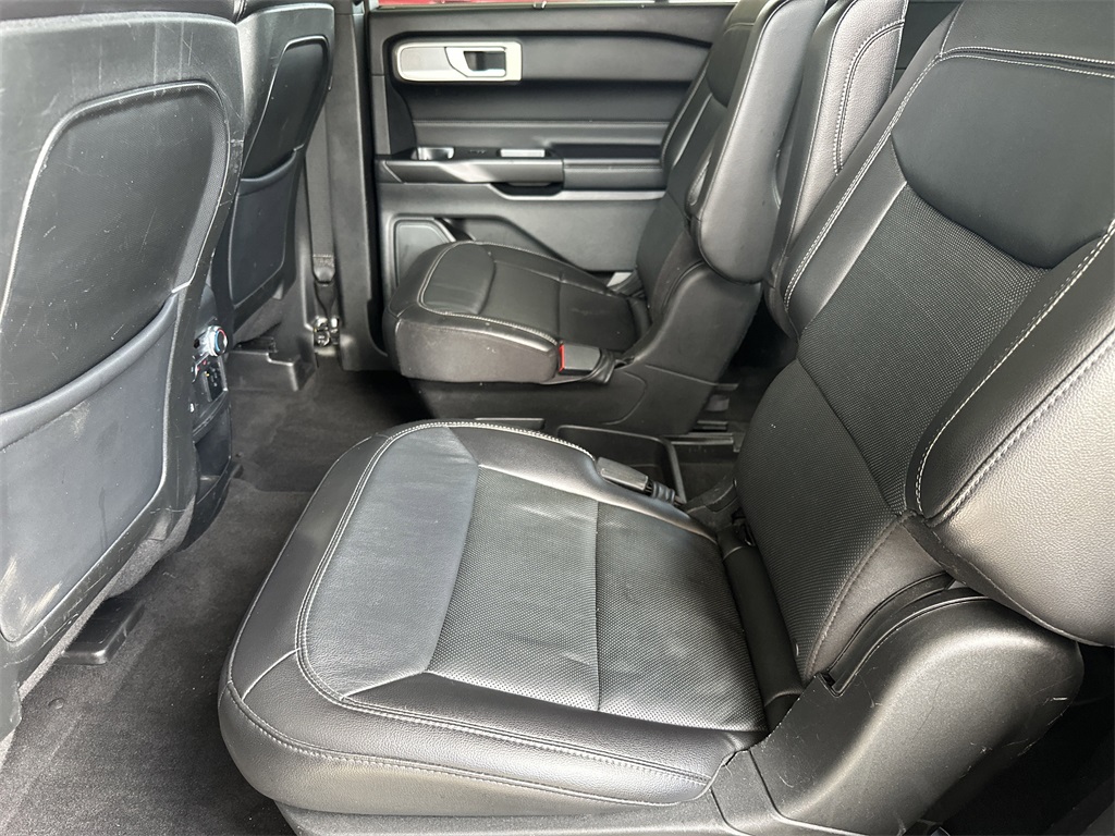 2020 Ford Explorer Limited photo 24