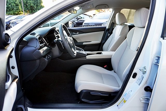 Used 2022 White Honda EX image 12