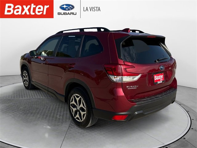 2022 Subaru Forester Premium photo 2