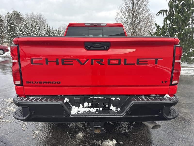 2025 Chevrolet Silverado 2500HD LT photo 3