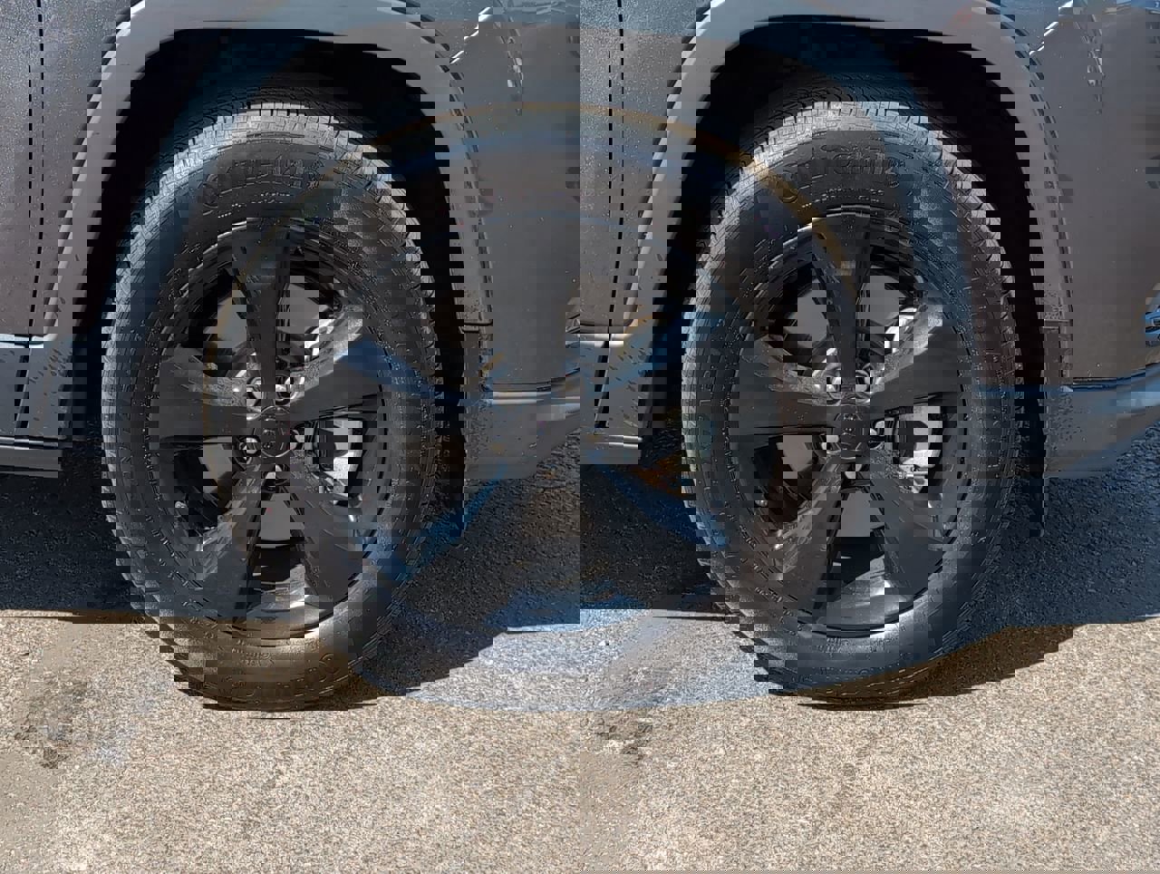 2021 Jeep Cherokee Altitude photo 9