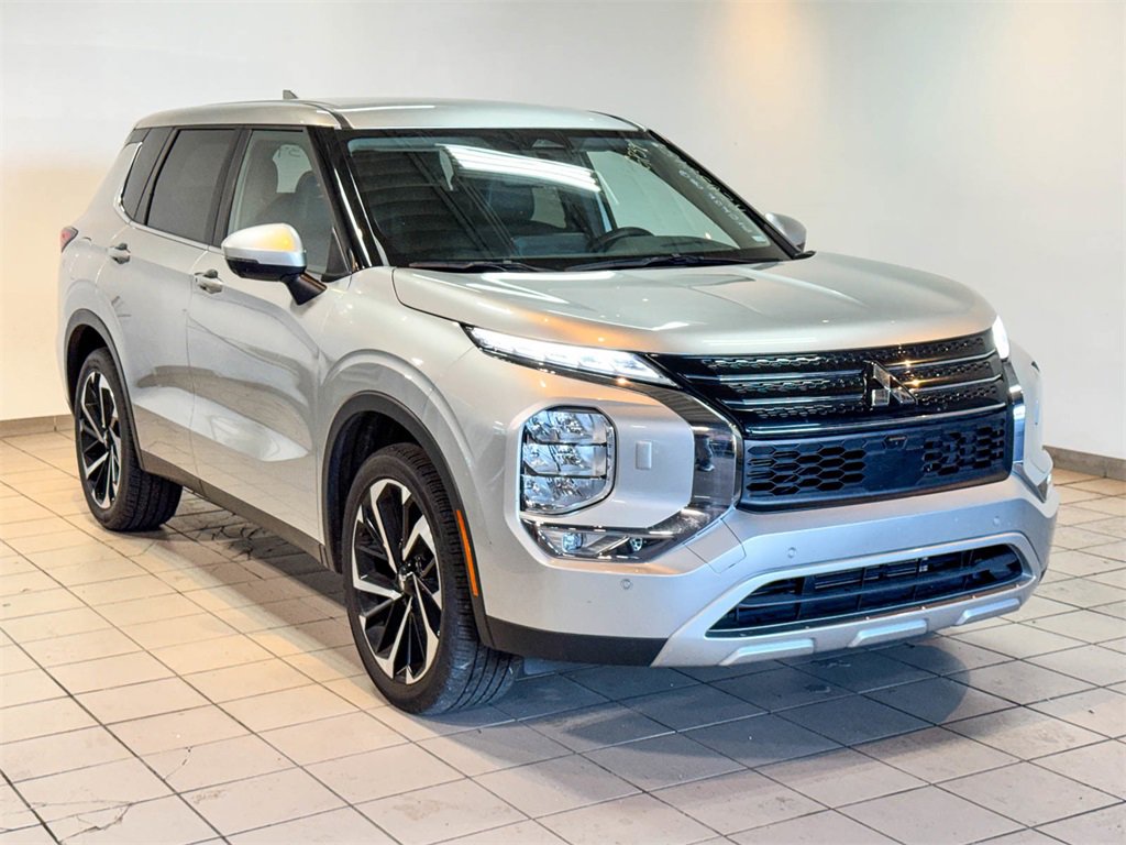 2024 Mitsubishi Outlander SE 2.5 S-AWC photo 3