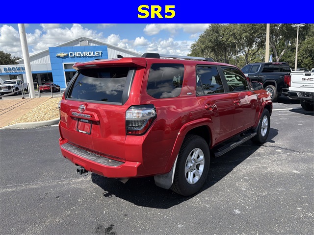 2020 Toyota 4Runner SR5 photo 4
