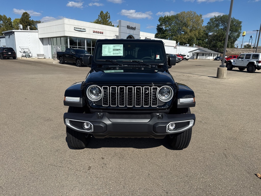 2025 Jeep Wrangler Sahara photo 2