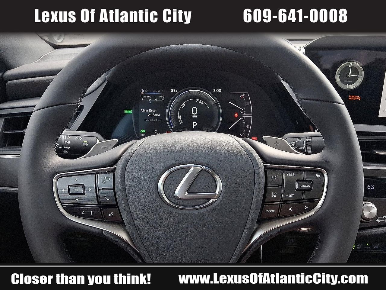 2025 Lexus ES 300h photo 16
