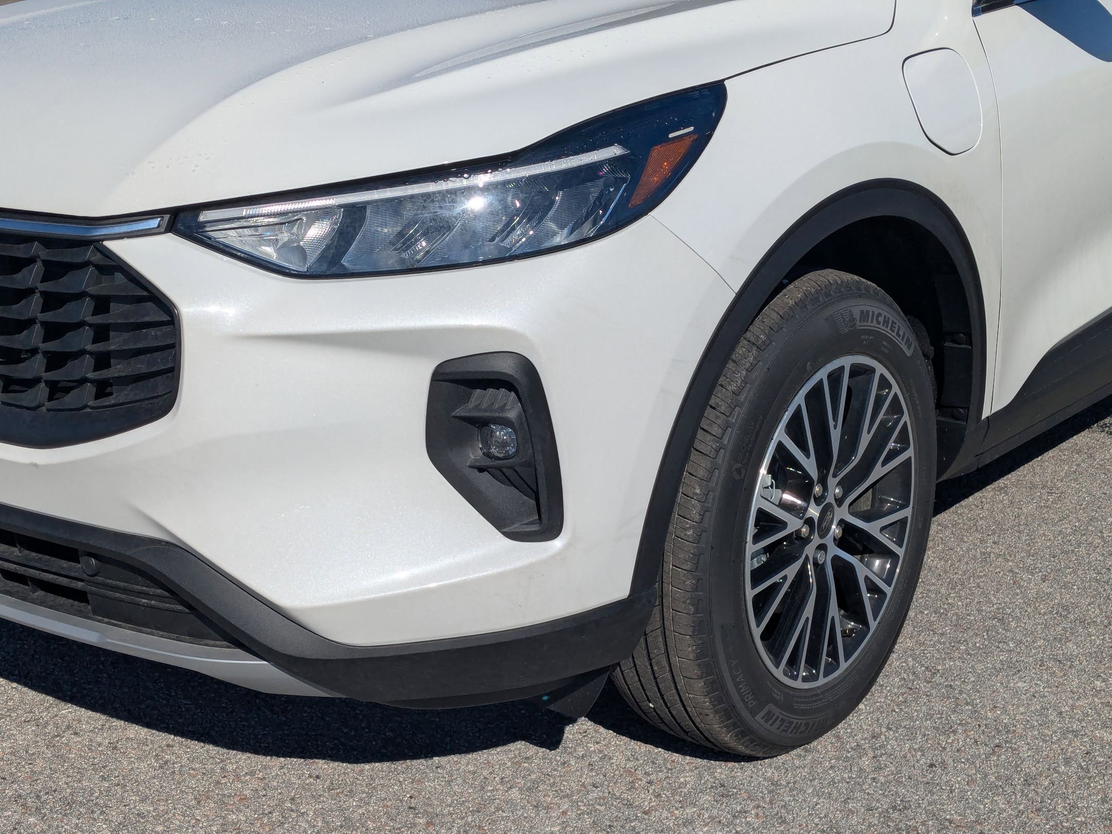 2025 Ford Escape Plug-In Hybrid SE photo 9