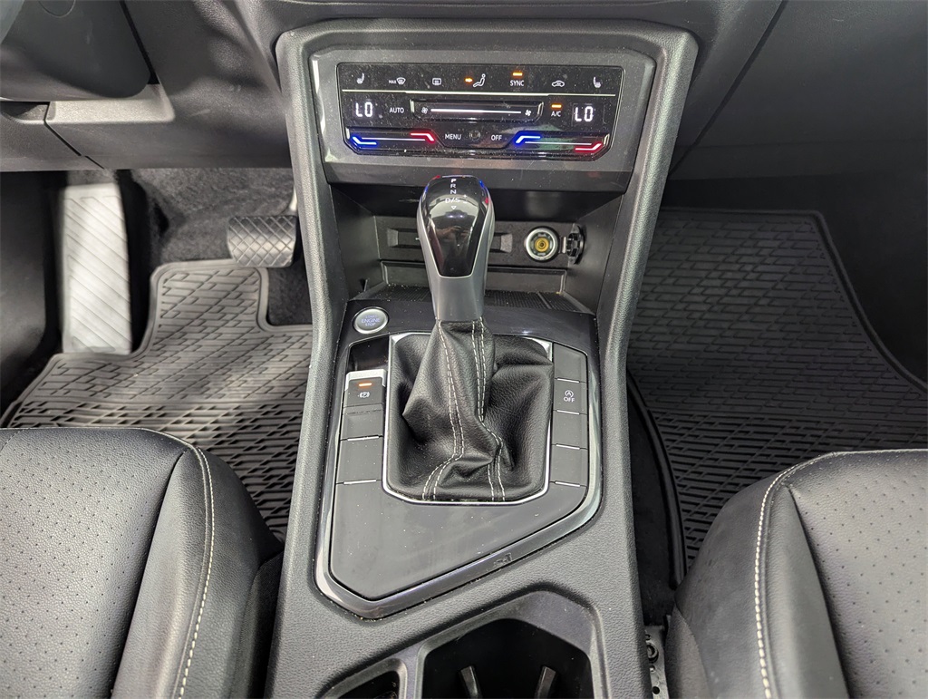 2022 Volkswagen Tiguan SE photo 22