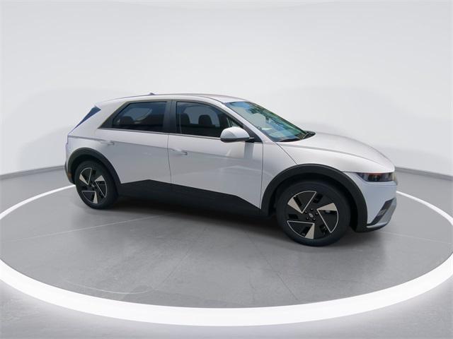 2025 Hyundai Ioniq 5 SE Standard Range photo 9
