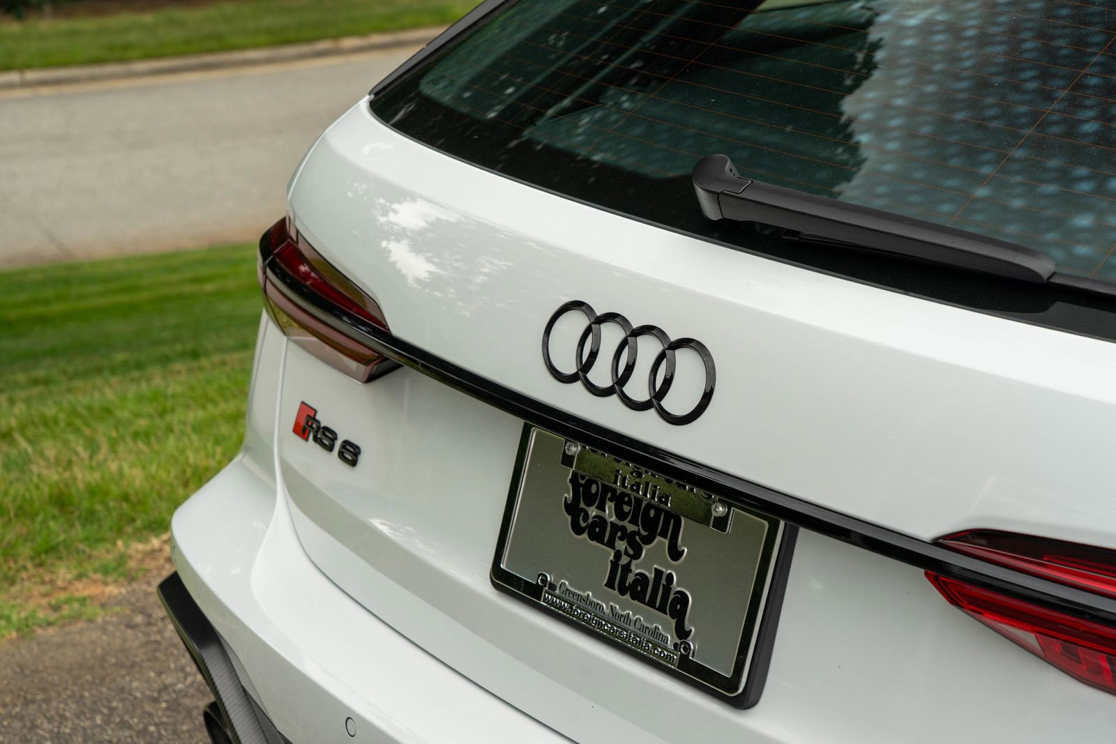 2024 Audi RS 6 Avant Performance photo 12