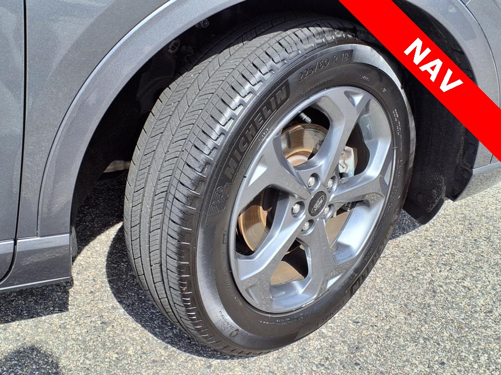 2024 Ford Escape ST-Line photo 4