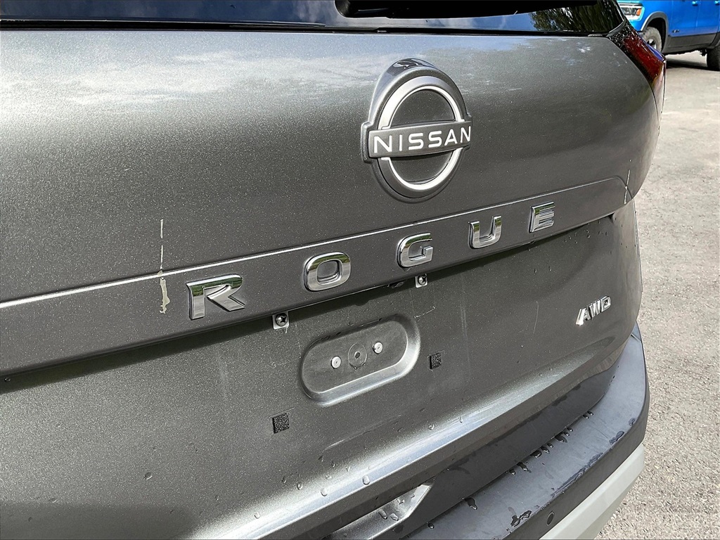 2023 Nissan Rogue S photo 25