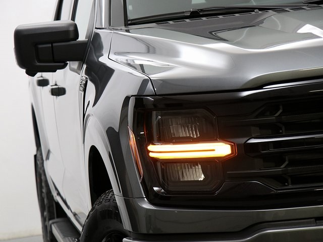 2025 Ford F-150 XLT photo 4
