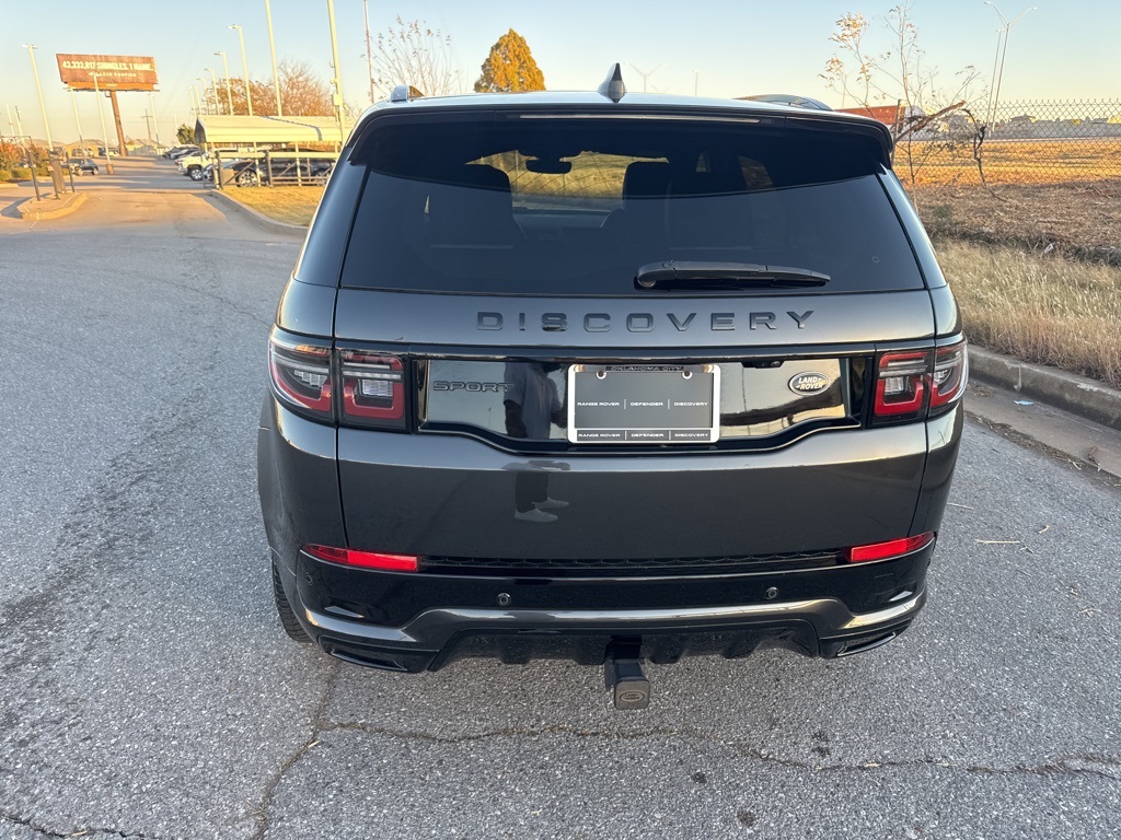 2023 Land Rover Discovery Sport SE R-Dynamic photo 4