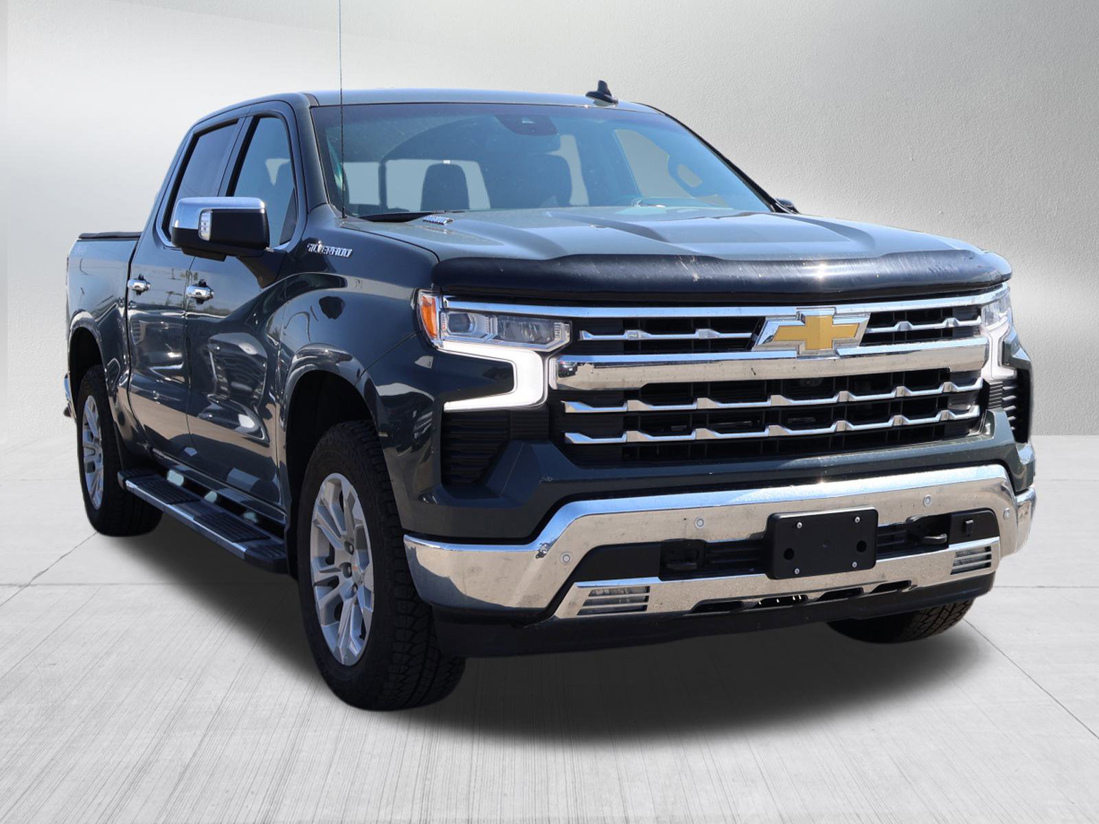 2025 Chevrolet Silverado 1500 LTZ's photo