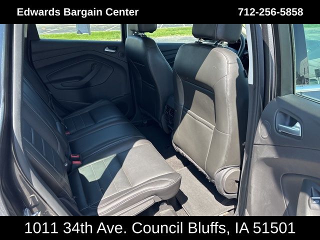 2015 Ford C-Max Hybrid SEL photo 9