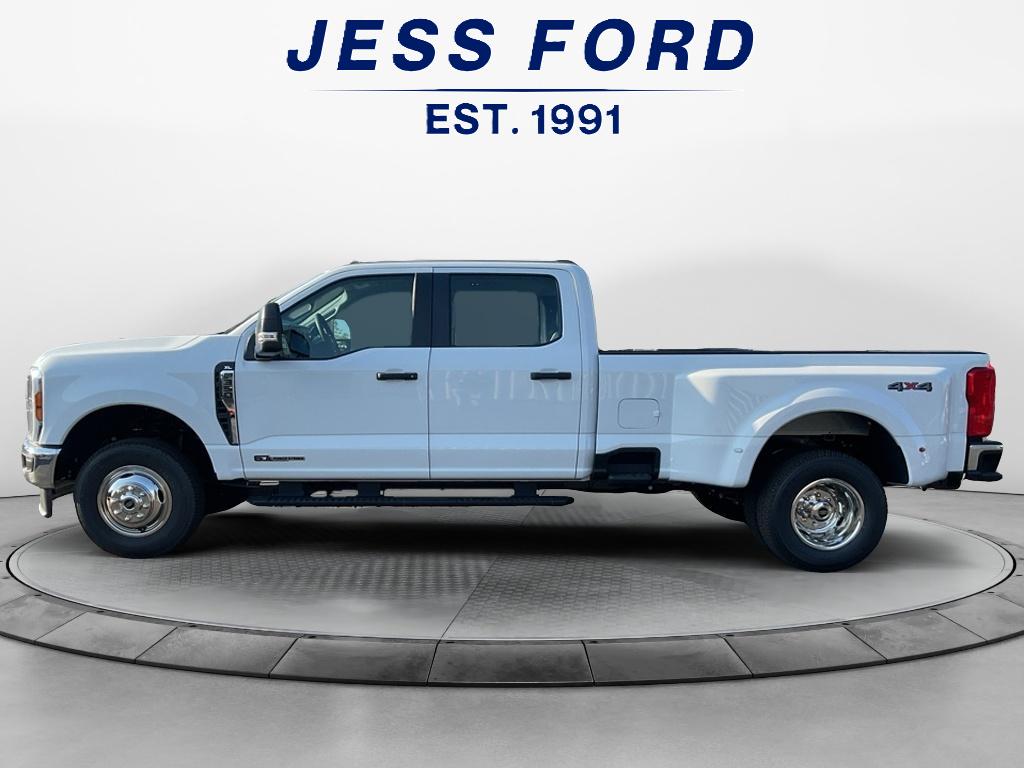 2026 Ford F-350 XL photo 2