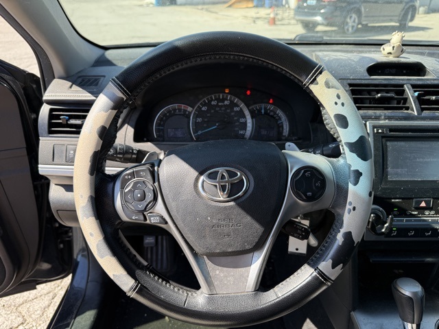 2014 Toyota Camry SE photo 13