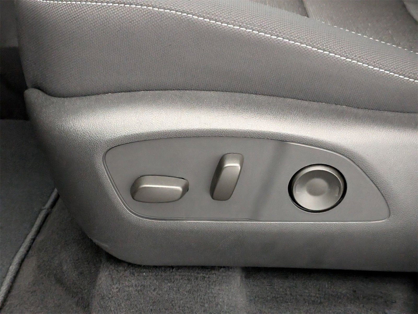2026 Chevrolet Traverse photo 16