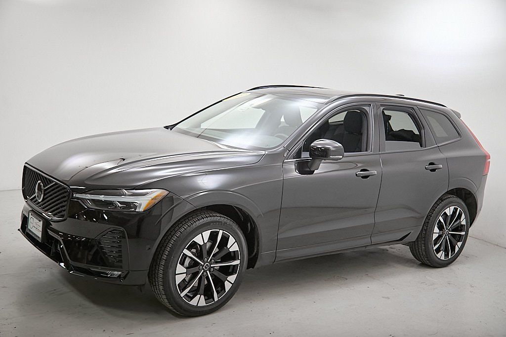 2026 VOLVO XC60 - Image 5