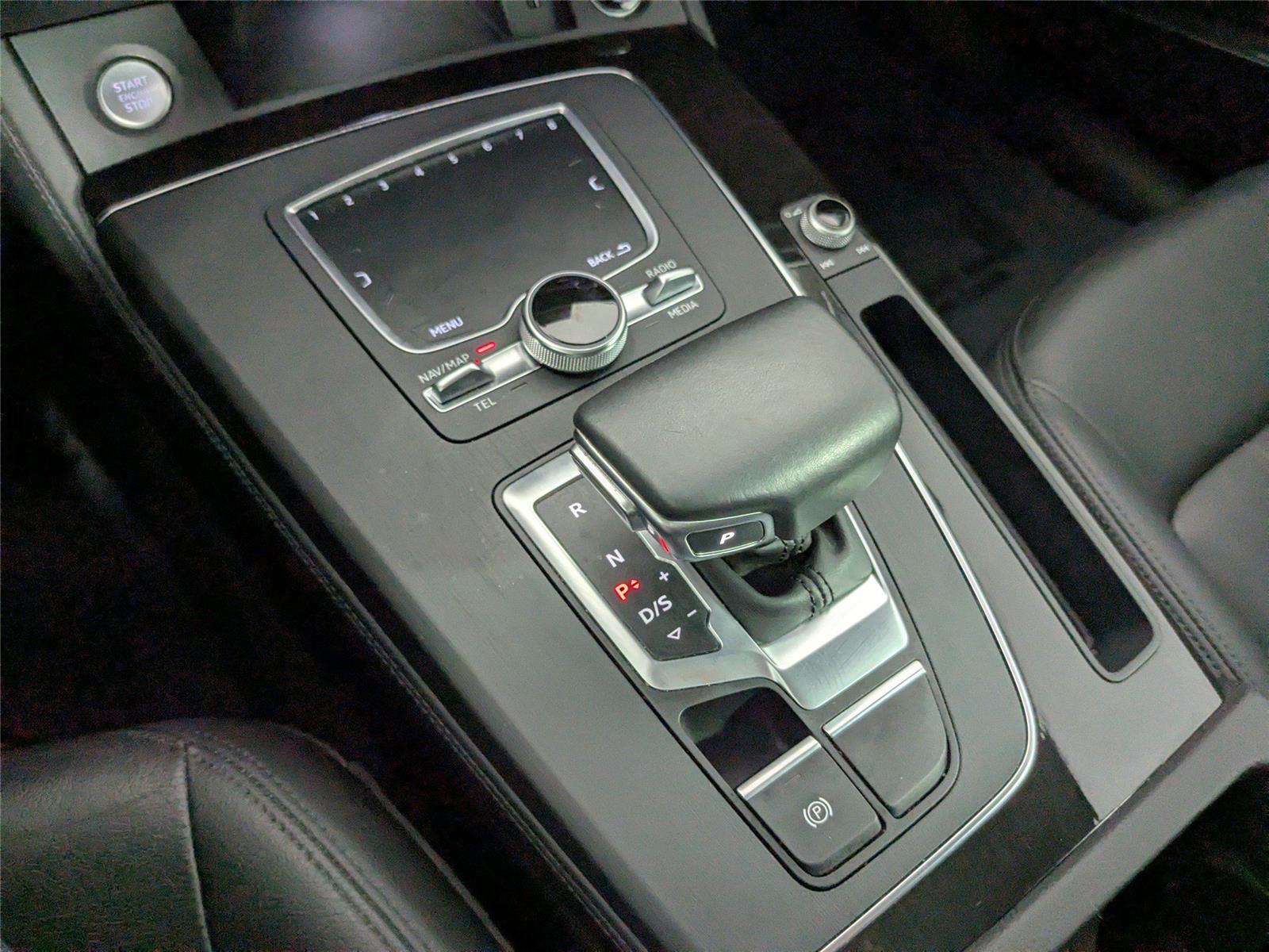 2020 Audi Q5 45 Premium Plus photo 15