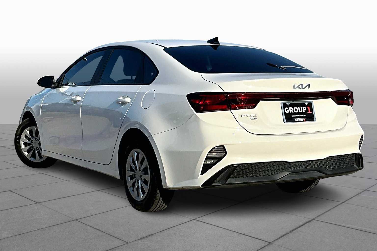 2024 Kia Forte LXS photo 10
