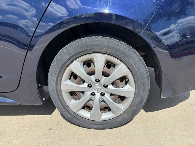 2021 Toyota Corolla LE photo 5