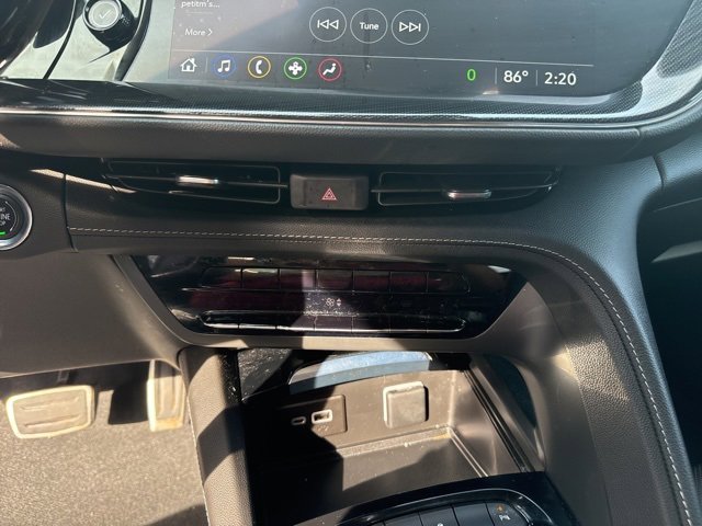 2023 Buick Envision Essence photo 18