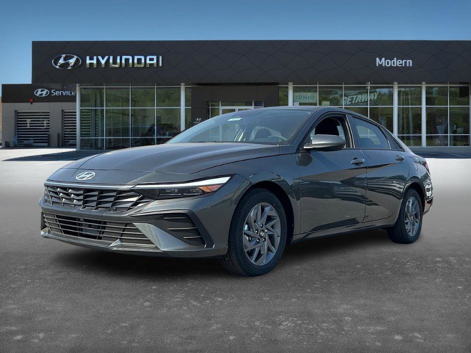 2026 Hyundai Elantra Blue's photo