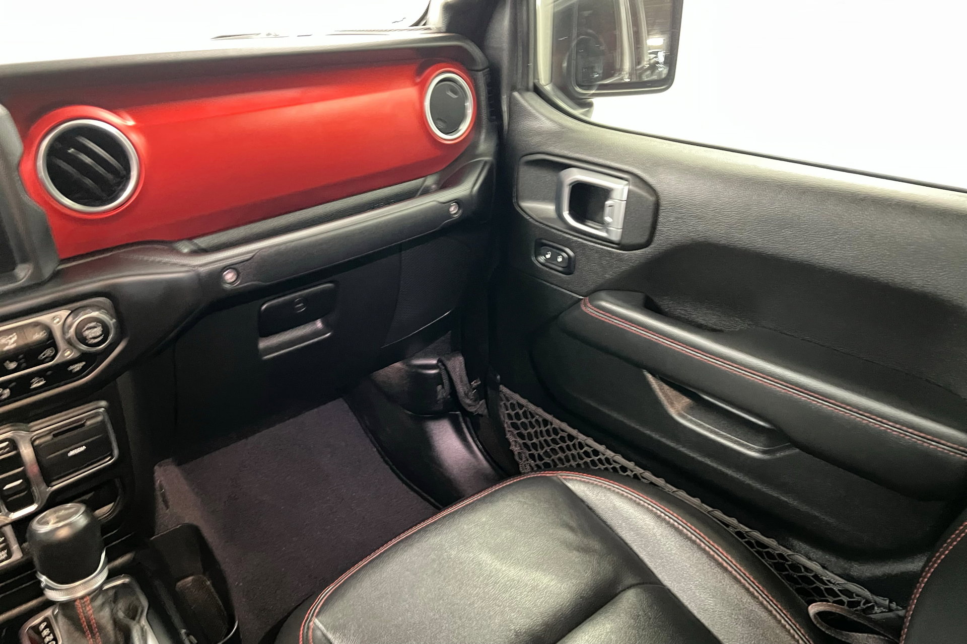 2020 Jeep Gladiator Rubicon photo 10