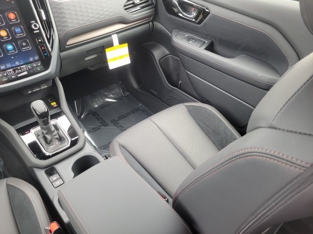 2025 Subaru Forester Touring photo 10